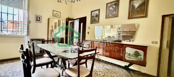 Квартира с 3 комнатами в Крема, Италия № 202197 3