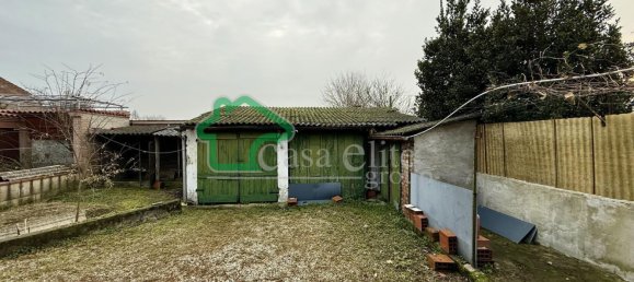 Квартира с 3 комнатами в Крема, Италия № 202197 14