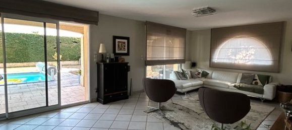 4 bedrooms House in Pusignan, France No. 317115 2