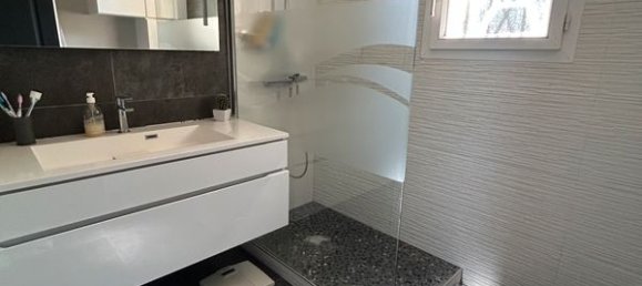 4 bedrooms House in Pusignan, France No. 317115 10