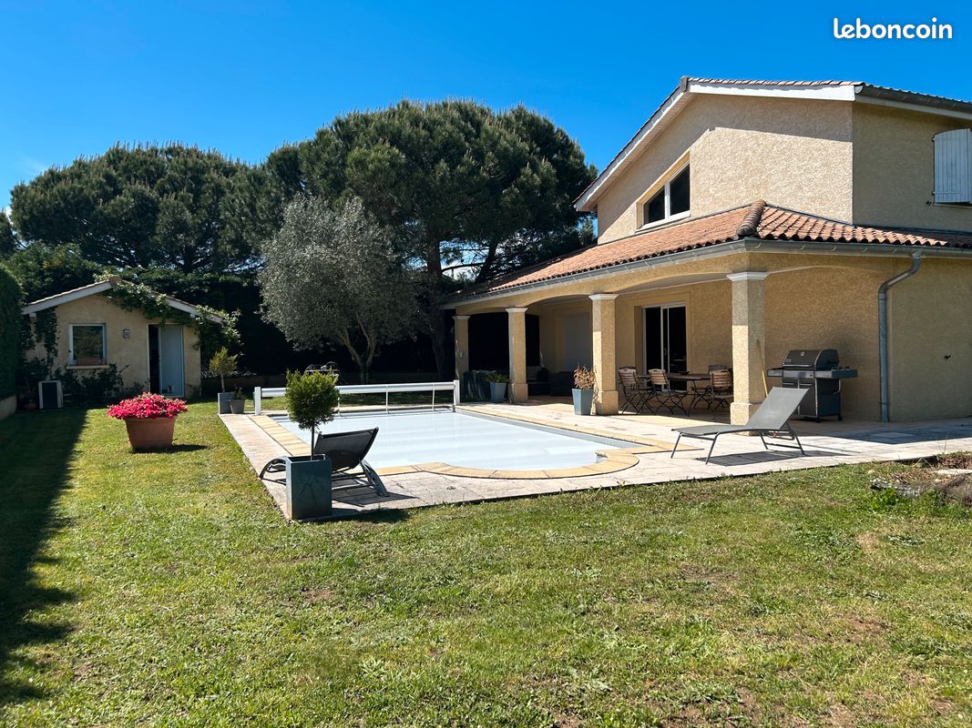 4 bedrooms House in Pusignan, France No. 317115