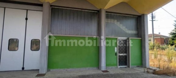 2 rooms Warehouse in Modena, Italy No. 227177 2