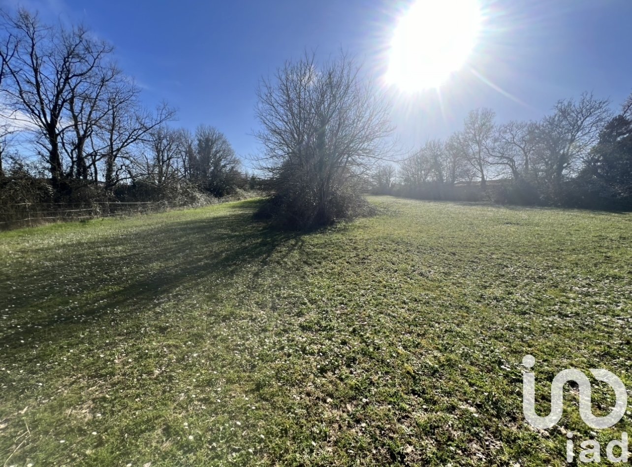  Land in Saint-Pierre-de-l'Isle, France No. 110949