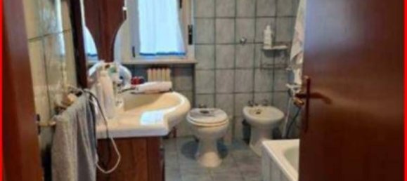 5 rooms Apartment in Monsampolo del Tronto, Italy No. 290340 6