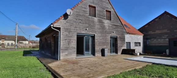 Casa de 6 dormitorios en Barberey-Saint-Sulpice, France No. 80002 2