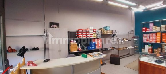 Коммерческая недвижимость с 1 комнатой в Монтелупо Фьорентино, Италия № 213347 8