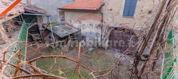 5 rooms Building in Somma Lombardo, Italy No. 378983 3