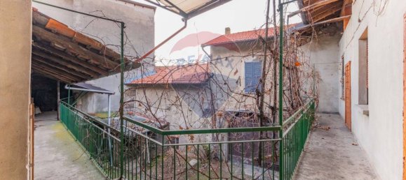 5 rooms Building in Somma Lombardo, Italy No. 378983 4