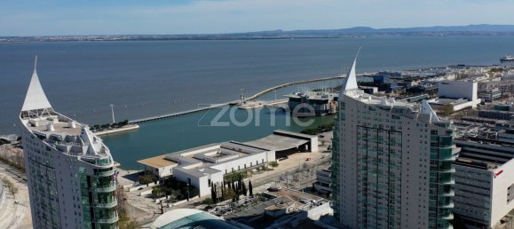 3 bedrooms Duplex in Lisbon, Portugal No. 272748 5