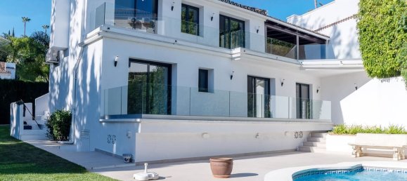 4 Schlafzimmer Villa in Marbella, Spain, Nr. 42112 3