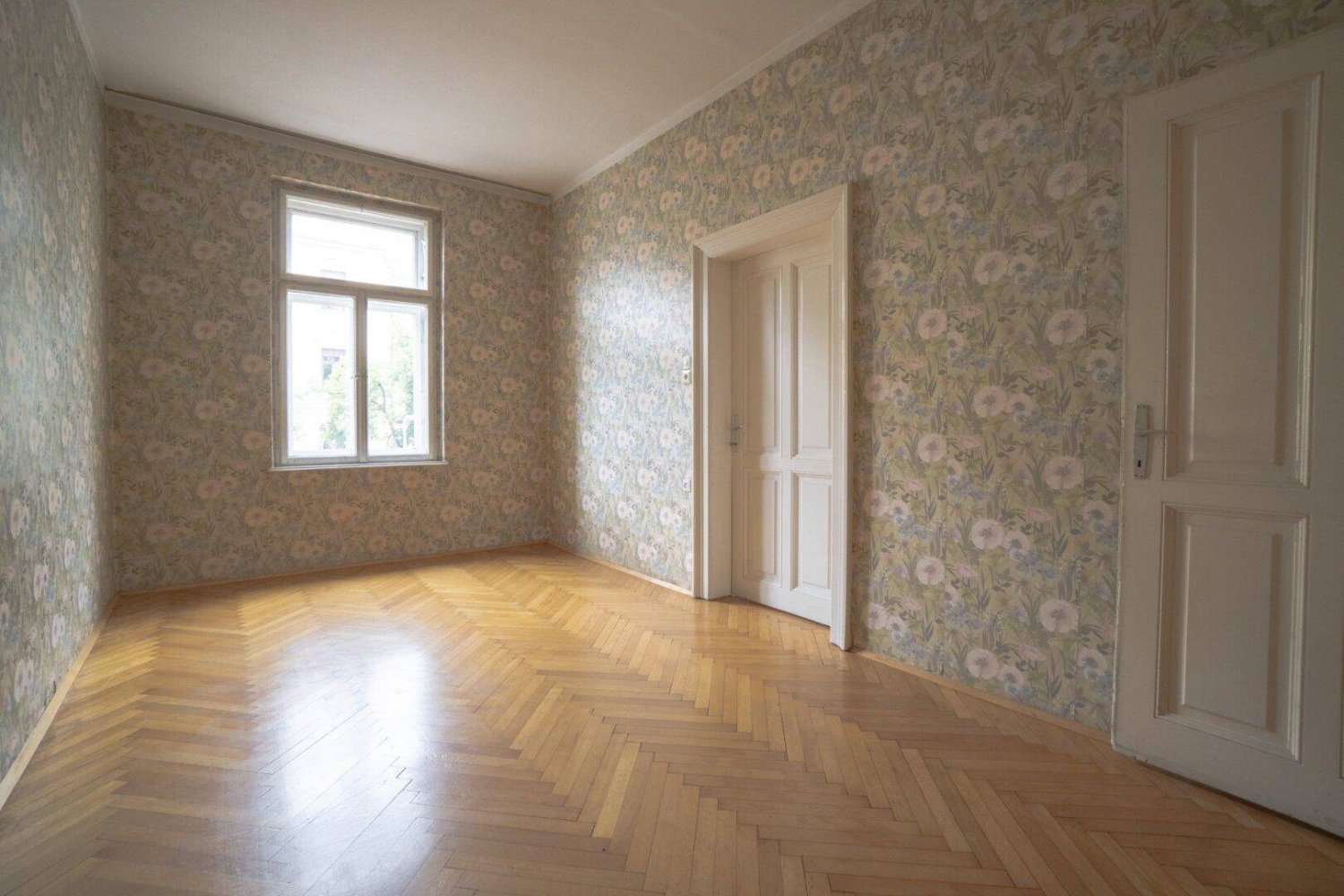 2 rooms Apartment in Innsbruck-Stadt, Austria No. 215924