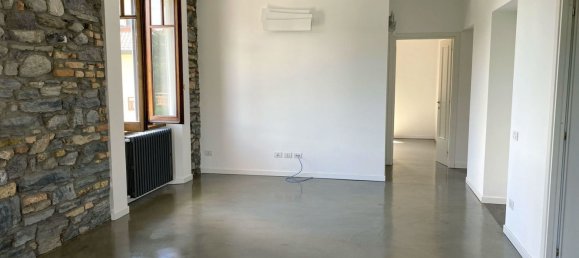 Квартира с 3 комнатами в Казлино д’Эрба, Италия № 181404 21