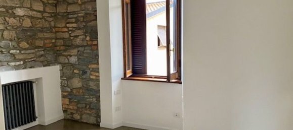 Квартира с 3 комнатами в Казлино д’Эрба, Италия № 181404 10