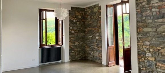 Квартира с 3 комнатами в Казлино д’Эрба, Италия № 181404 17