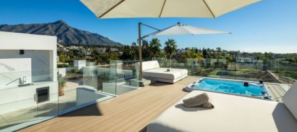6 bedrooms Villa in Marbella, Spain No. 105801 8