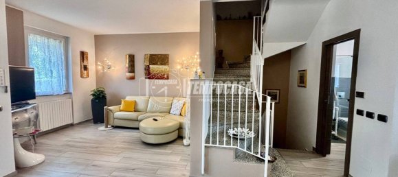 3 Schlafzimmer Villa in Agrate Brianza, Italy, Nr. 285819 16