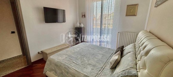 3 Schlafzimmer Villa in Agrate Brianza, Italy, Nr. 285819 21