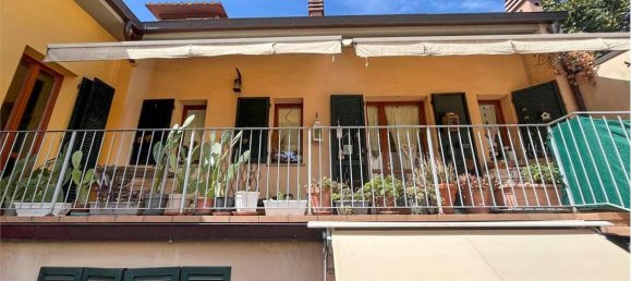 3 bedrooms Apartment in Florence, Italy No. 337594 10