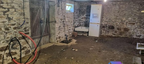 3 Schlafzimmer Haus in Nouziers, France, Nr. 300112 16