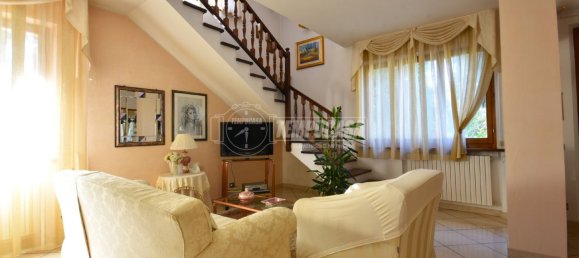 4 rooms Villa in Osimo, Italy No. 126528 6