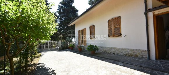 4 rooms Villa in Osimo, Italy No. 126528 8