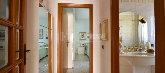 4 rooms Villa in Osimo, Italy No. 126528 21