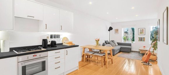 1 bedroom Apartment in London, United Kingdom No. 12436 2