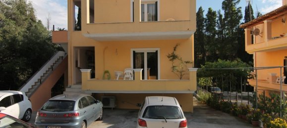 7 bedrooms Villa in Corfu, Greece No. 8217 2