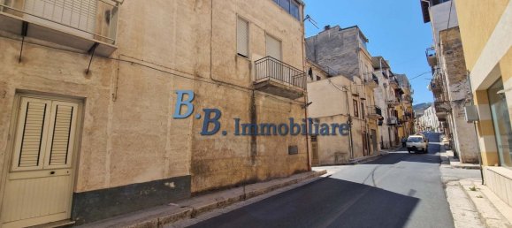 3 rooms Apartment in Alcamo, Italy No. 108625 8