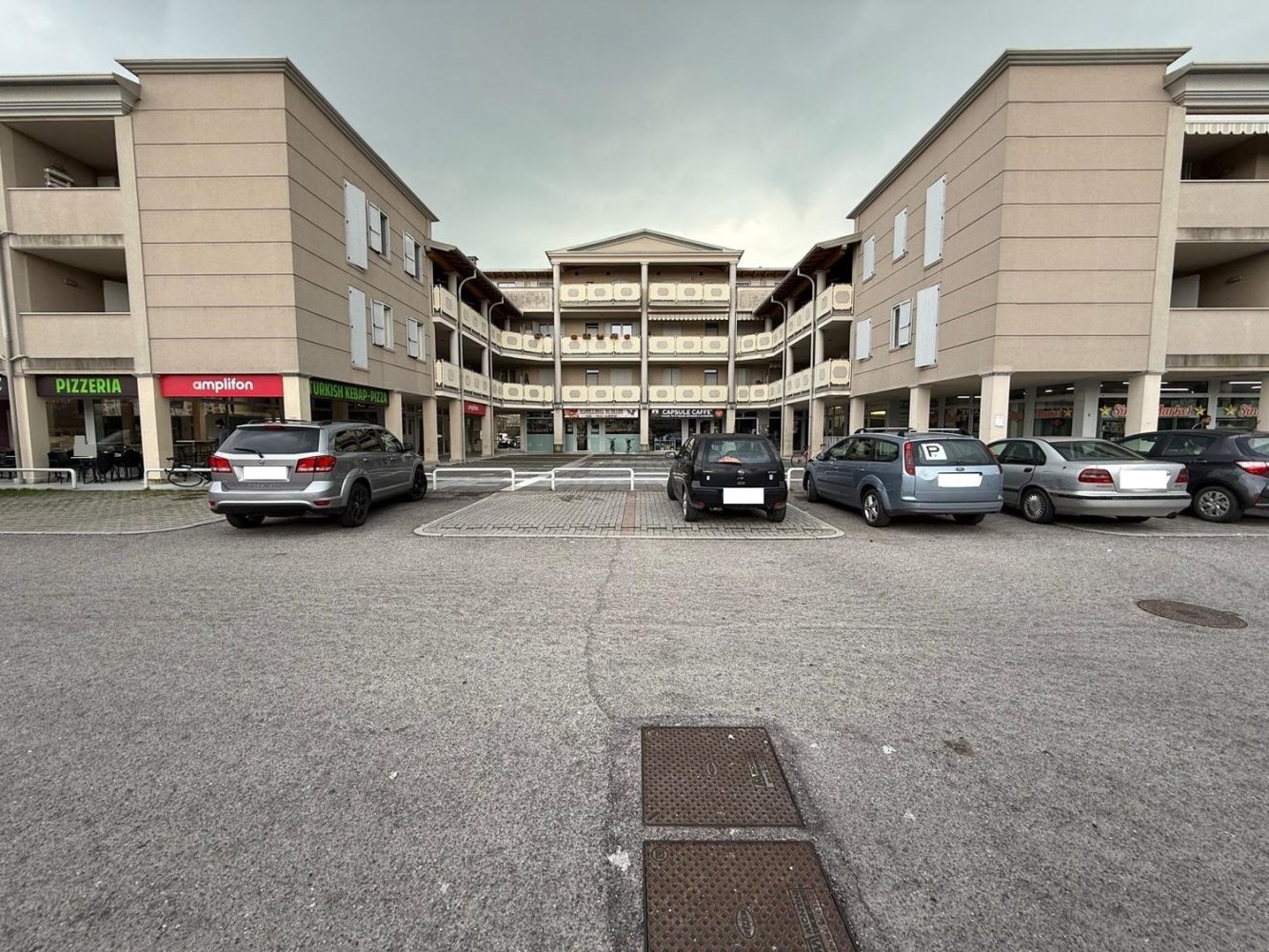 Apartamento de 2 habitaciónes en Montichiari, Italy No. 190371