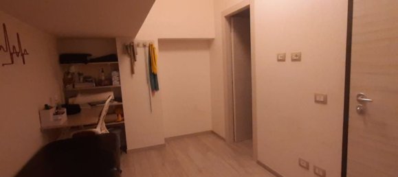 3 rooms Apartment in Rome, Italy No. 142908 20