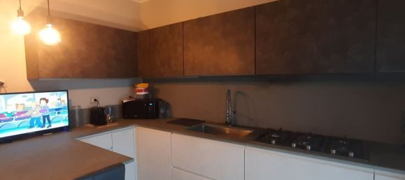 3 rooms Apartment in Rome, Italy No. 142908 9