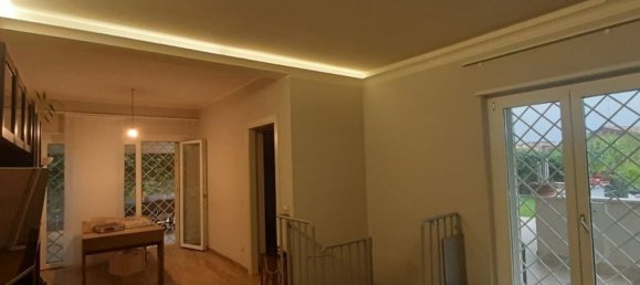 3 rooms Apartment in Rome, Italy No. 142908 10
