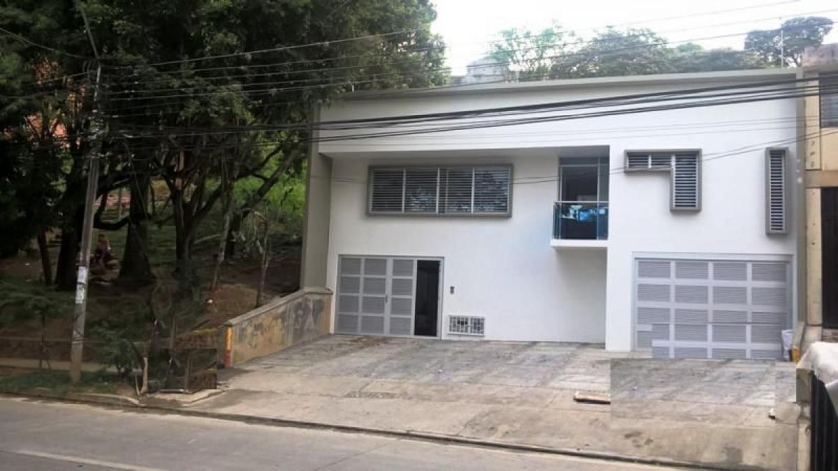 5 bedrooms House in Valle del Cauca, Colombia No. 7084