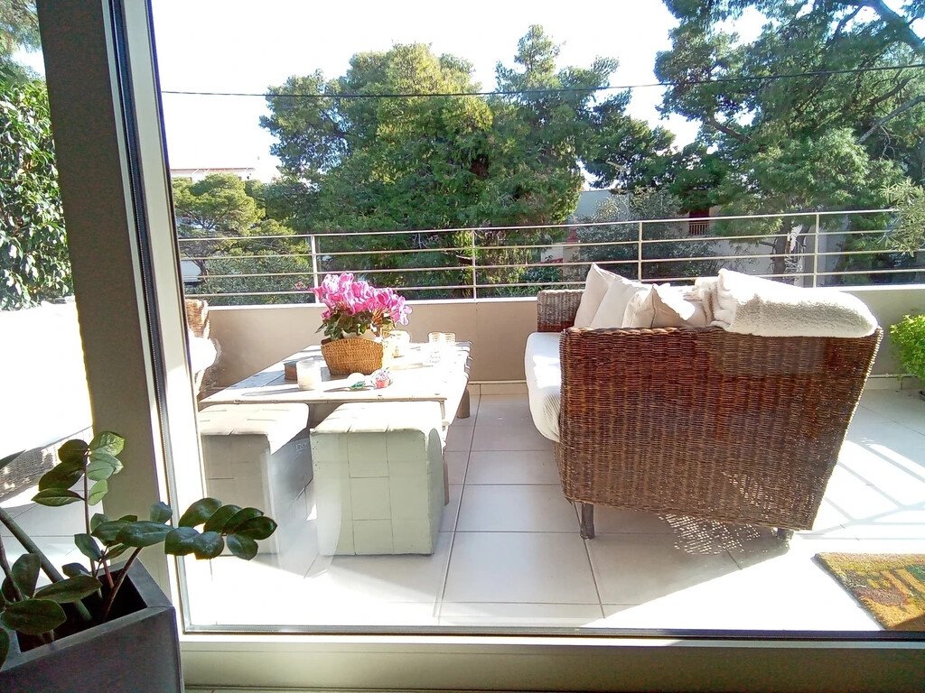 2 bedrooms Apartment in Vari, Greece No. 3224