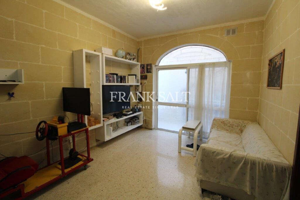 3 bedrooms Maisonette in Marsalforn, Malta No. 891