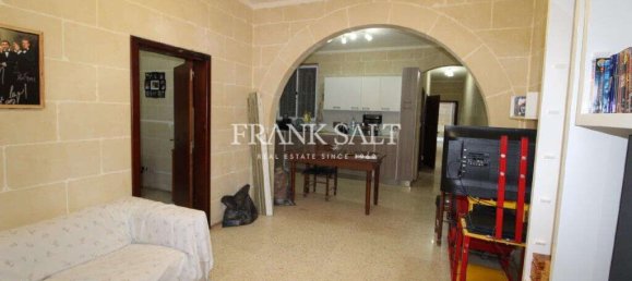 3 bedrooms Maisonette in Marsalforn, Malta No. 891 7