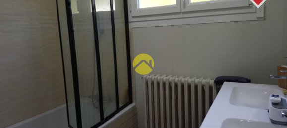 5 Schlafzimmer Haus in Saint-Amand-Montrond, France, Nr. 230429 6