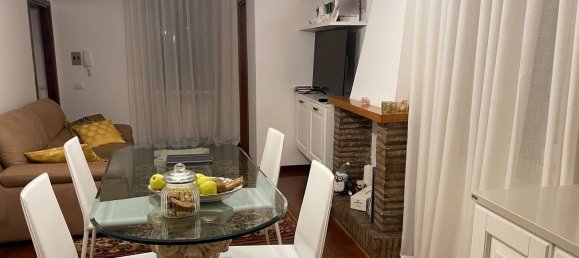 Apartamento de 3 habitaciónes en Pesaro, Italy No. 163053 2