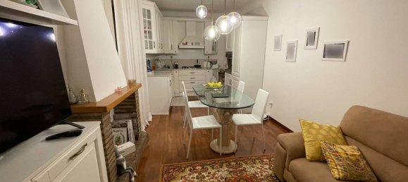 Apartamento de 3 habitaciónes en Pesaro, Italy No. 163053 3