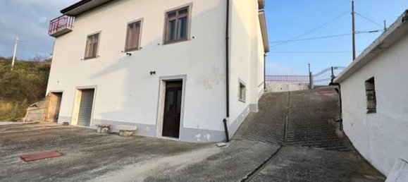 6 rooms House in Ariano Irpino, Italy No. 111240 29