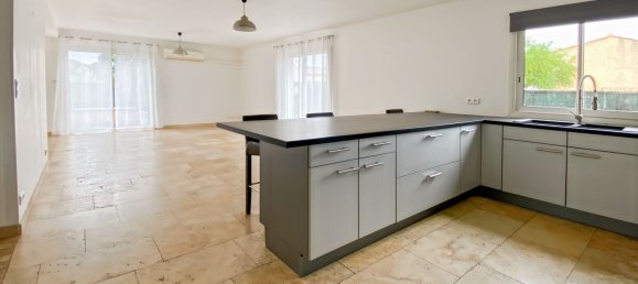 8 rooms Villa in Les Mees, France No. 337607 2