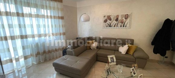 3 bedrooms Apartment in Bari, Italy No. 33872 8