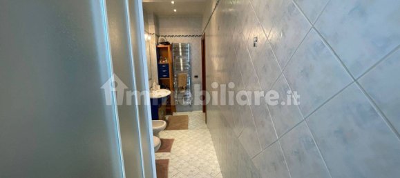 3 bedrooms Apartment in Bari, Italy No. 33872 28