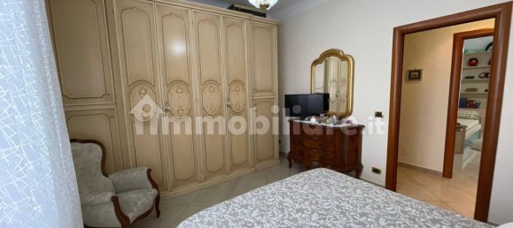 3 bedrooms Apartment in Bari, Italy No. 33872 23