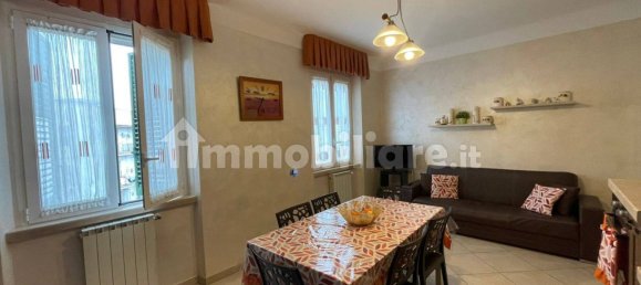 3 bedrooms Apartment in Bari, Italy No. 33872 17