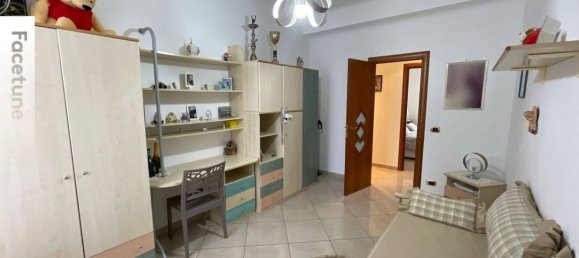3 bedrooms Apartment in Bari, Italy No. 33872 26