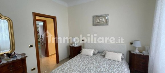 3 bedrooms Apartment in Bari, Italy No. 33872 22