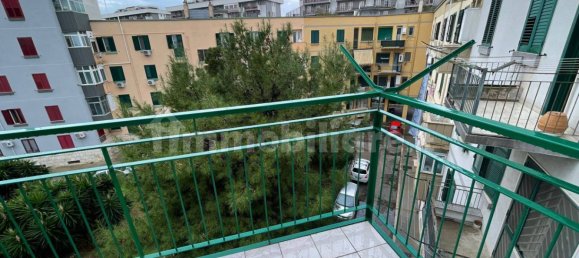 3 bedrooms Apartment in Bari, Italy No. 33872 10