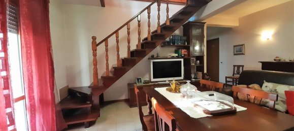 2 Schlafzimmer Wohnung in Acquapendente, Italy, Nr. 262764 8